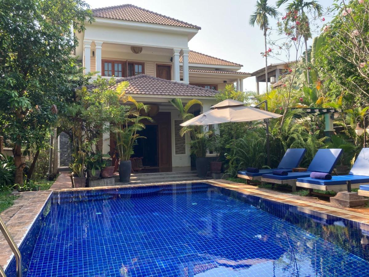 Lily Pad Boutique Hotel Siem Reap Exterior photo